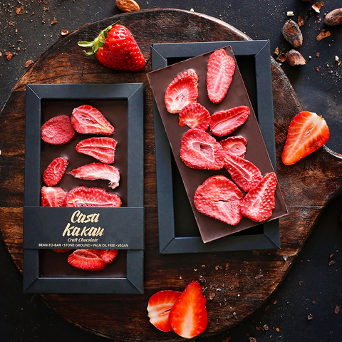 Casa Kakau Craft, Bean-to-Bar Chocolate with Strawberry pieces
